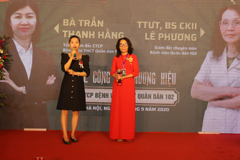 Bác sĩ Lê Phương và Bà Trần Thanh Hằng phát biểu tại buổi lễ