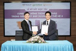 Lễ ký kết hợp tác cung ứng Đông trùng hạ thảo trong sản xuất bộ sản phẩm Vương Phi thế hệ 2 với Trung tâm Da liễu Đông Y Việt Nam