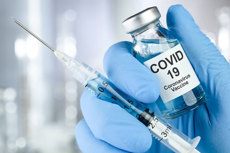 Tiêm vắc xin Covid-19 làm giải pháp phòng ngừa, ngăn chặn đại dịch tốt nhất hiện nay