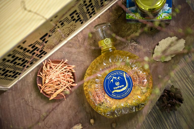 Rượu đông trùng hạ thảo Bách Vương Khang - Một sản phẩm cao cấp được ưa chuộng của Vietfarm