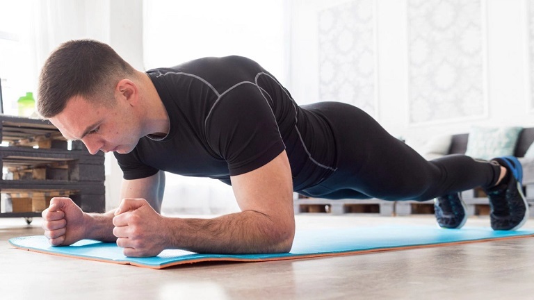 Tập Plank là phương pháp cực kỳ hữu ích trong việc cải thiện sinh lý nam giới