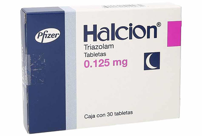 Các thuốc an thần thuộc nhóm Benzodiazepin gồm có: Triazolam, Chlordiazepoxide..........